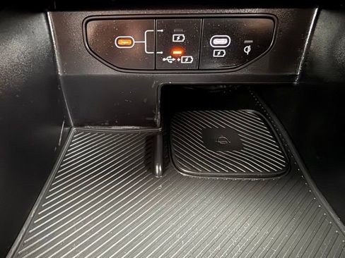 Used 2025 Kia Sorento EX image 33