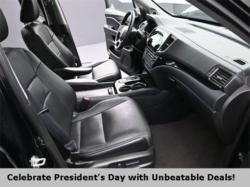 Used 2020 Honda Pilot Touring image 30