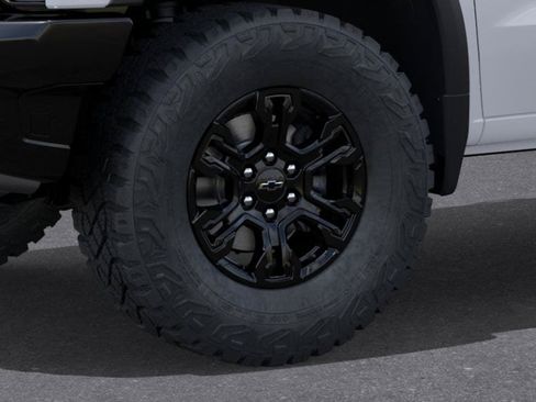 New 2026 Chevrolet Silverado 1500 ZR2 w/ LPO, Dark Essentials Package AWD/4WD image 9