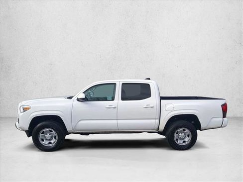 Certified 2022 Toyota Tacoma SR image 9