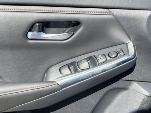 New 2025 Nissan Sentra SR w/ Trunk Package image 13