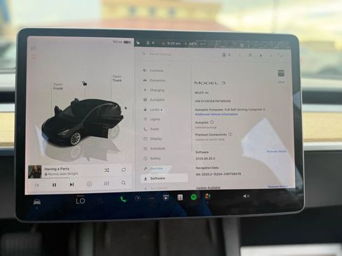 Used 2022 Tesla Model 3 Standard Range image 23