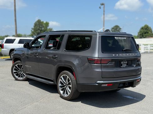 Used 2022 Jeep Wagoneer Series III w/ Flexible Seating Group RWD image 5