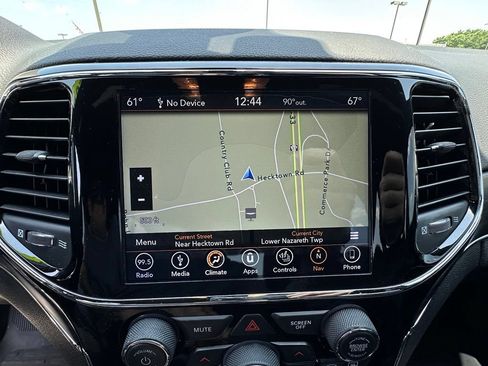 Used 2019 Jeep Grand Cherokee Limited AWD/4WD image 36