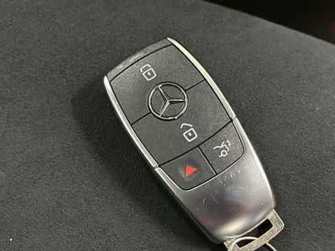 Used 2023 Mercedes-Benz CLA 250 4MATIC image 36