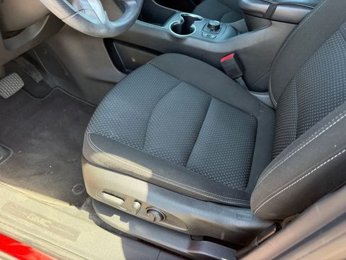 Used 2022 GMC Terrain SLE w/ Driver Convenience Package AWD/4WD image 15