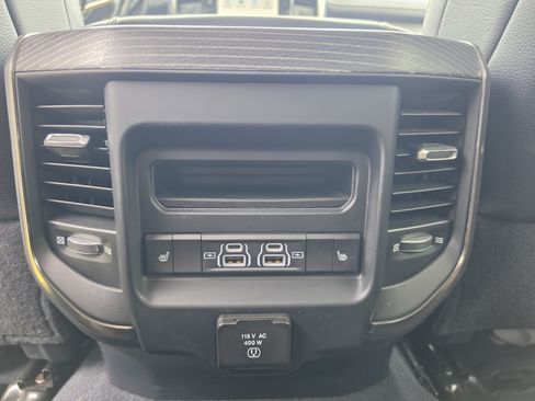 Used 2023 RAM 2500 Limited AWD/4WD image 17