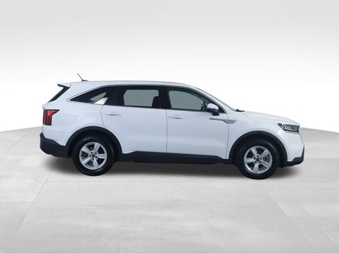 Used 2023 Kia Sorento LX FWD image 12