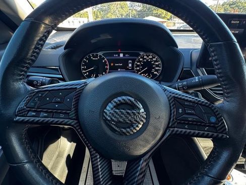 Used 2023 Nissan Altima 2.0 SR image 19