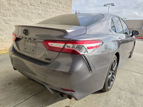Used 2020 Toyota Camry XSE image 4