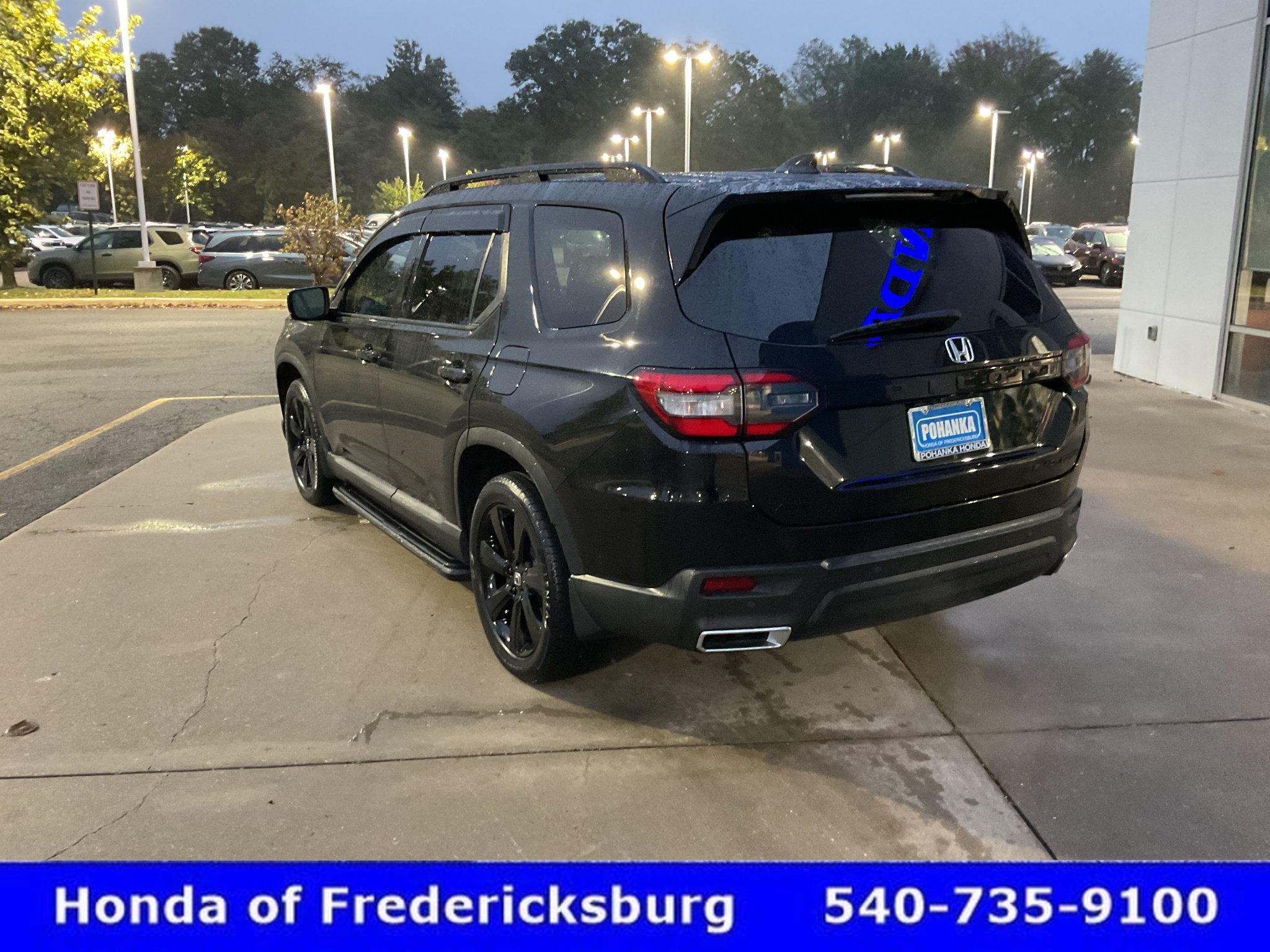 Certified 2025 Honda Pilot Black Edition image 4