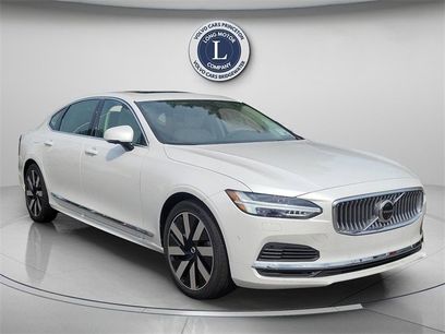 New 2024 Volvo S90 T8 Ultimate w/ Lounge Package