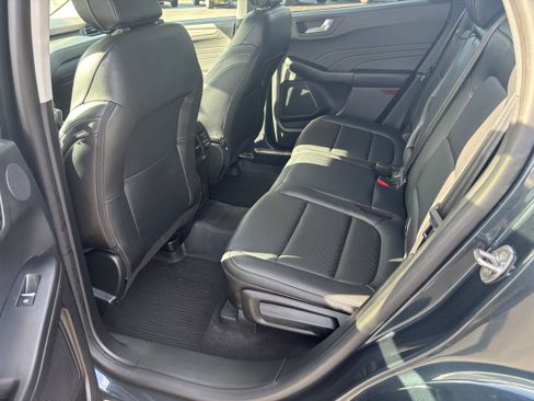 Used 2022 Ford Escape SEL w/ Technology Package AWD/4WD image 11