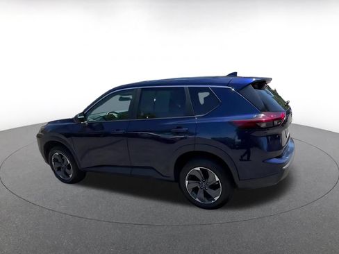 Used 2025 Nissan Rogue SV FWD image 10