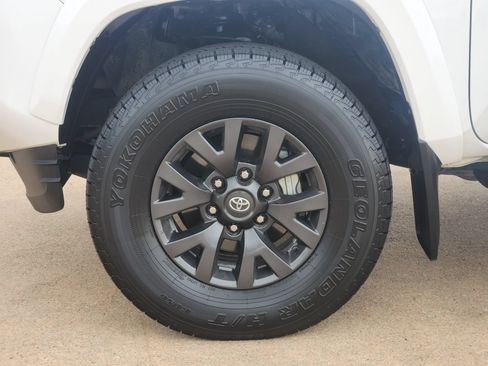Used 2023 Toyota Tacoma SR5 RWD image 14