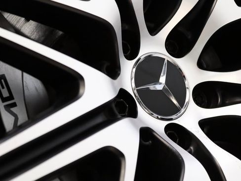 Used 2025 Mercedes-Benz GLC 43 AMG GLC 43 AMG w/ Driver Assistance Package image 16