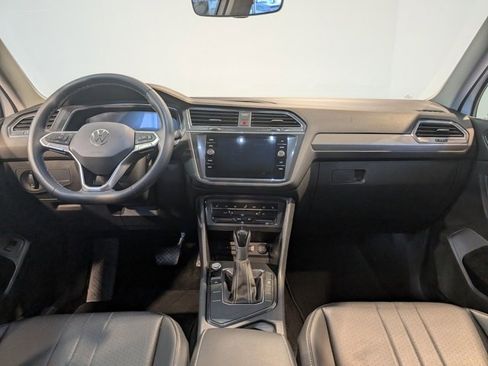 Used 2023 Volkswagen Tiguan SE image 15