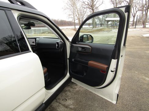 Used 2025 Ford Bronco Sport Outer Banks w/ Outer Banks Tech Package+ image 21