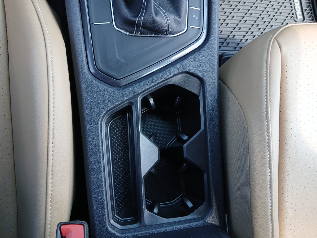 Used 2024 Volkswagen Tiguan SE R-Line w/ MDO Package, Three-Row FWD image 19