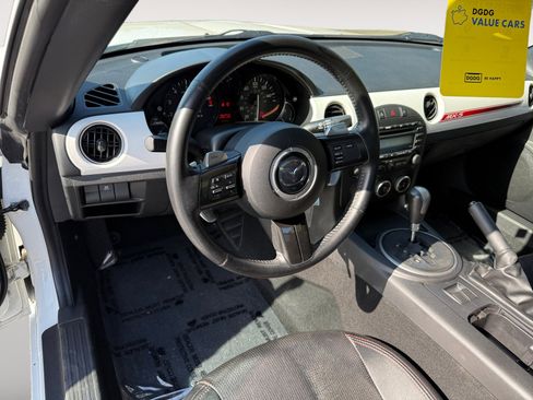 Used 2013 MAZDA MX-5 Miata Club RWD image 15