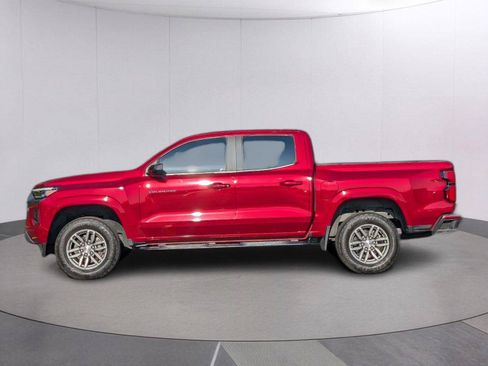 Used 2024 Chevrolet Colorado LT w/ LT Convenience Package III RWD image 2
