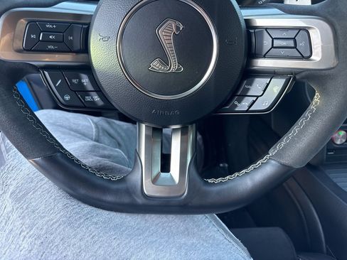 Used 2022 Ford Mustang Shelby GT500 w/ Technology Package image 12