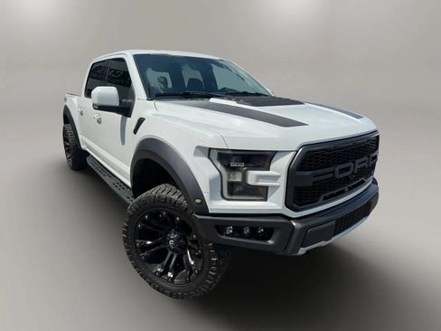 Used 2018 Ford F150 Raptor w/ Equipment Group 802A Luxury AWD/4WD image 2