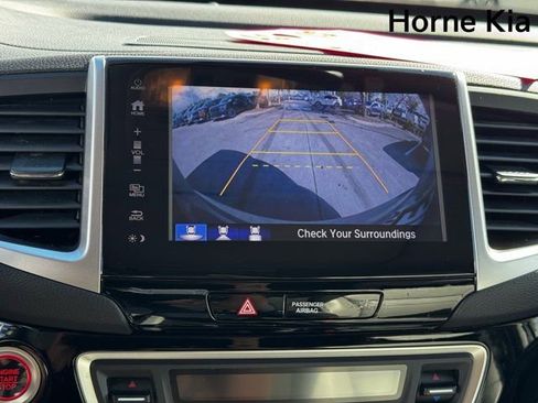 Used 2017 Honda Pilot Touring image 22