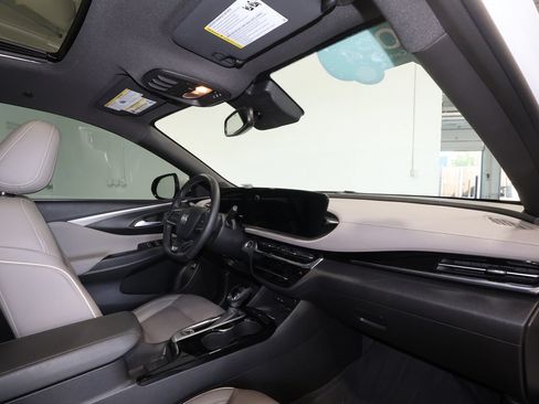 Used 2024 Buick Envista Avenir FWD image 27