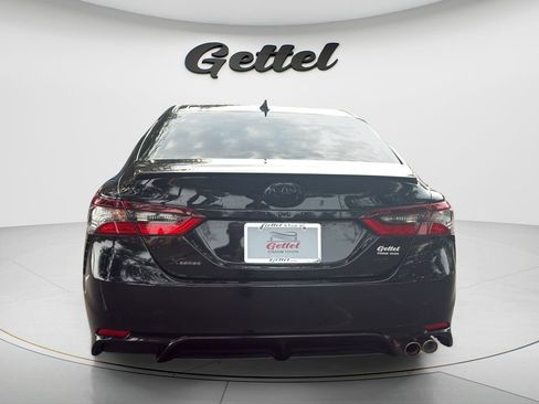 Used 2024 Toyota Camry SE w/ Convenience Package FWD image 6