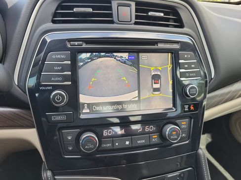 Used 2018 Nissan Maxima Platinum FWD image 21