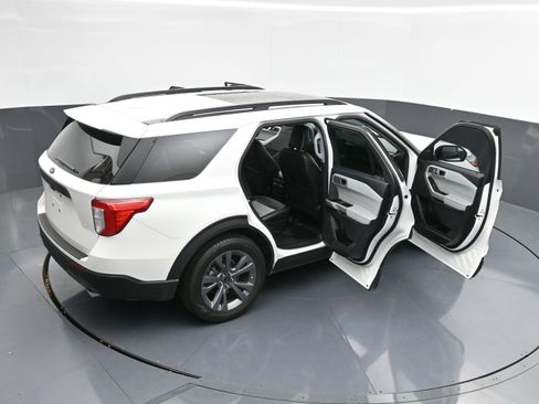 Used 2023 Ford Explorer XLT w/ Equipment Group 202A image 41