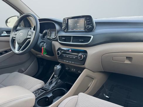 Used 2020 Hyundai Tucson SE image 14