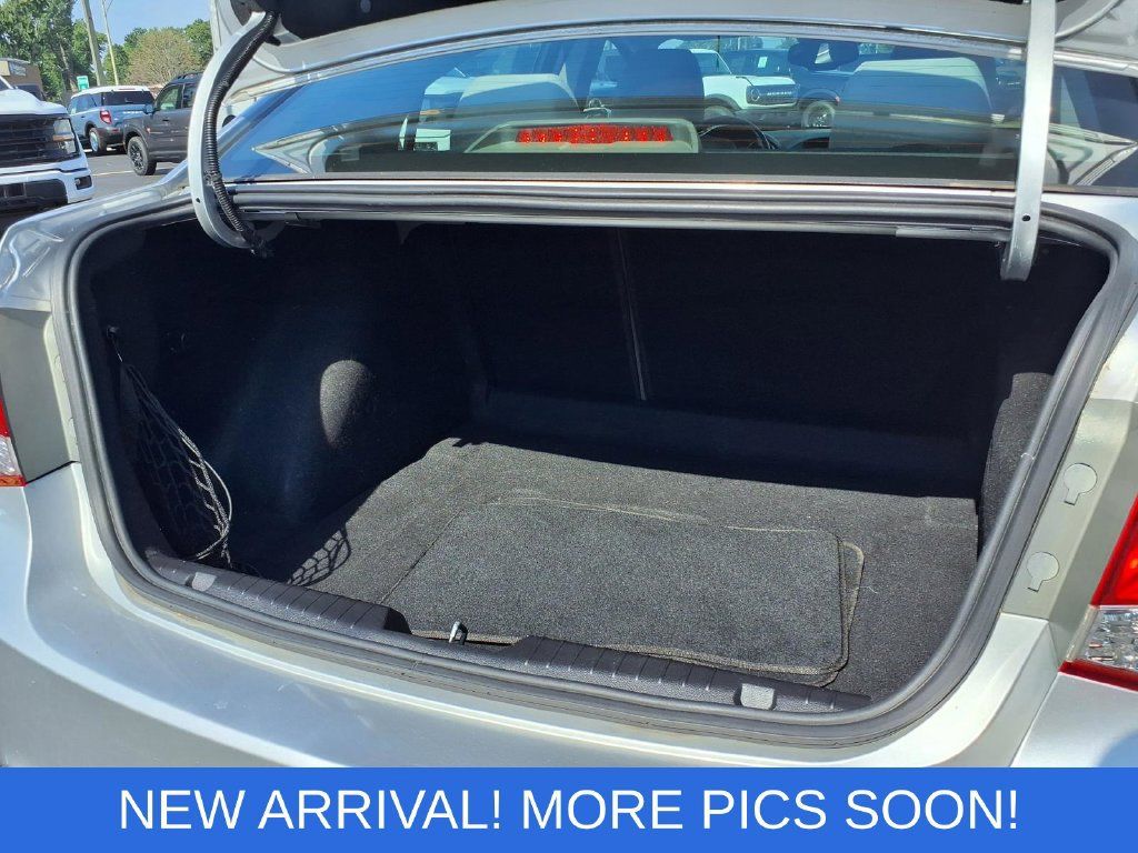 Used 2014 Chevrolet Cruze LT FWD image 17