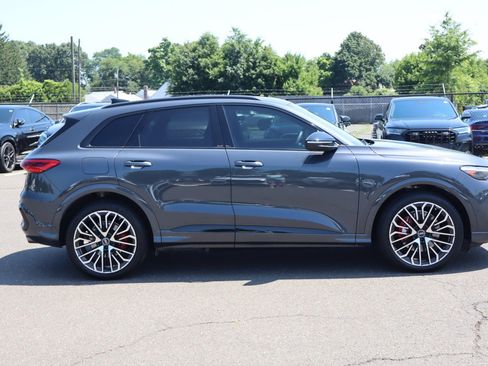 Used 2025 Audi SQ5 Premium Plus w/ Premium Plus Package AWD/4WD image 5