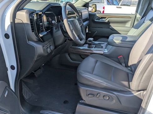 New 2026 Chevrolet Silverado 1500 RST w/ Redline Edition AWD/4WD image 5