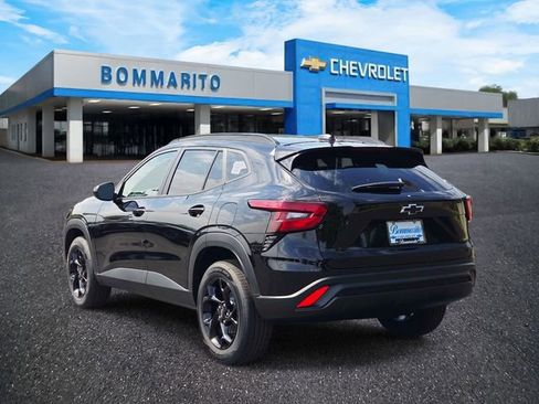 New 2026 Chevrolet Trax LT w/ Driver Confidence Package FWD image 3