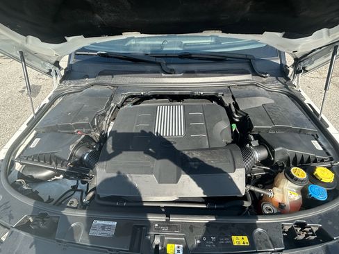 Used 2016 Land Rover LR4 HSE Silver Edition image 21