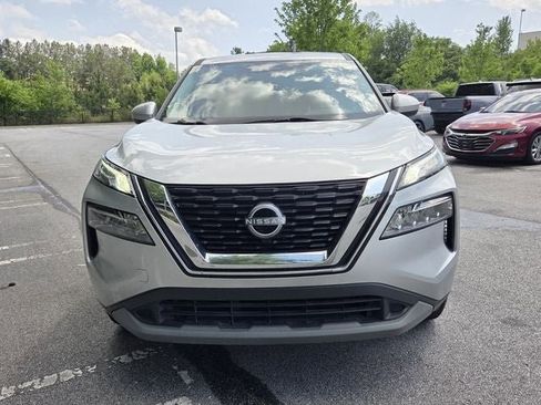 Used 2023 Nissan Rogue SV FWD image 9