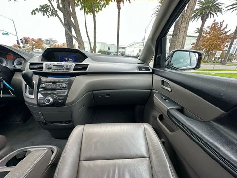 Used 2012 Honda Odyssey Touring Elite image 15
