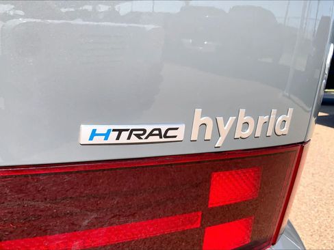 Used 2025 Hyundai Santa Fe Limited AWD/4WD image 10