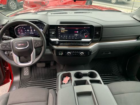 Used 2024 GMC Sierra 1500 Elevation image 9