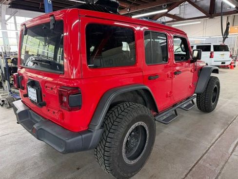 Used 2019 Jeep Wrangler Unlimited Sahara w/ Quick Order Package 24M Moab AWD/4WD image 4