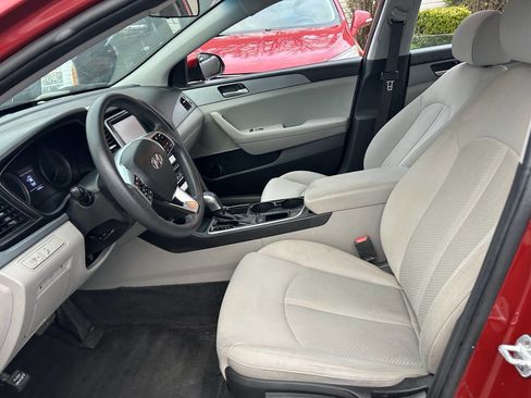 Used 2019 Hyundai Sonata SE FWD image 8