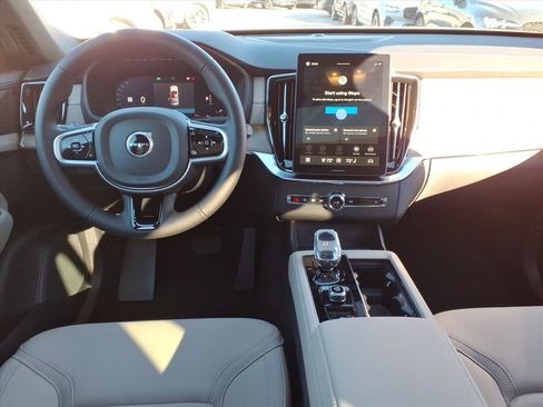 New 2026 Volvo XC90 B6 Plus w/ Protection Package Premier AWD/4WD image 9