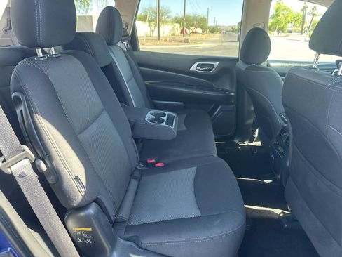 Used 2020 Nissan Pathfinder S AWD/4WD image 23
