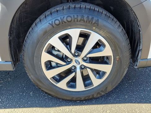 Certified 2025 Subaru Outback Premium image 7