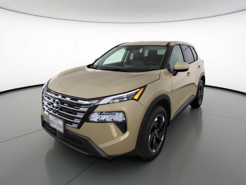 Used 2025 Nissan Rogue SV AWD/4WD image 3