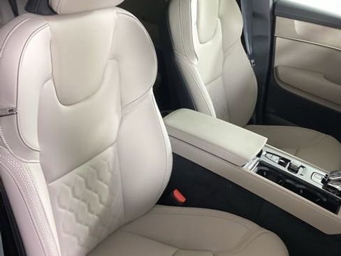 New 2026 Volvo XC90 B5 Core AWD/4WD image 21