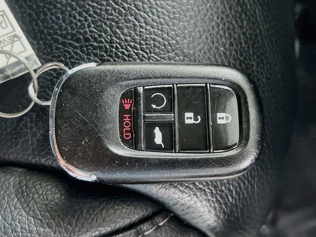 Used 2023 Honda Pilot Touring image 33